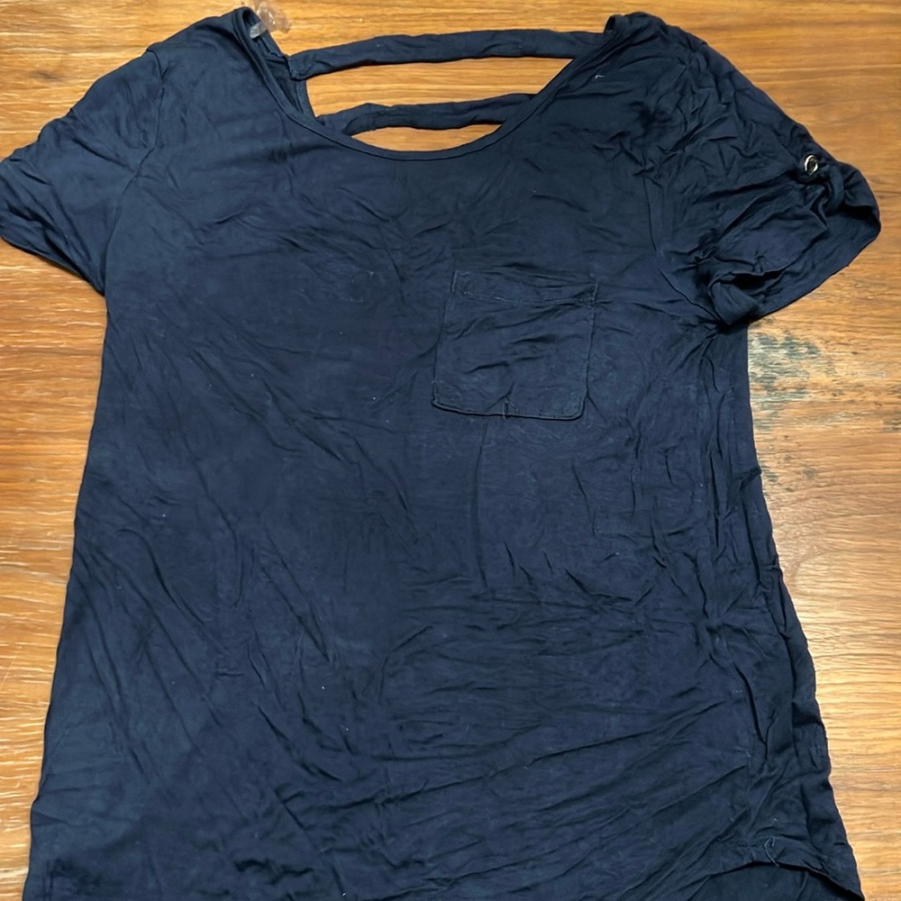 Navy soft tshirt with open design in back size L